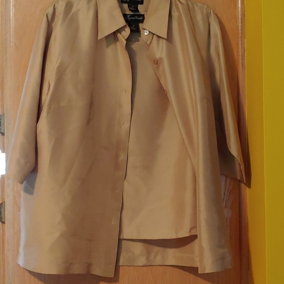 2-piece Karen Arnold blouse - Picture 4 of 7